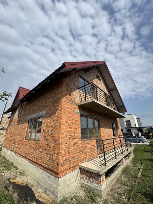 Будинок в Крихівцях з частковим ремонтом!!!