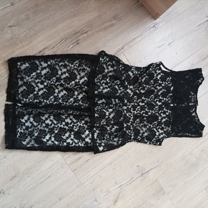 Sukienka koronkowa M