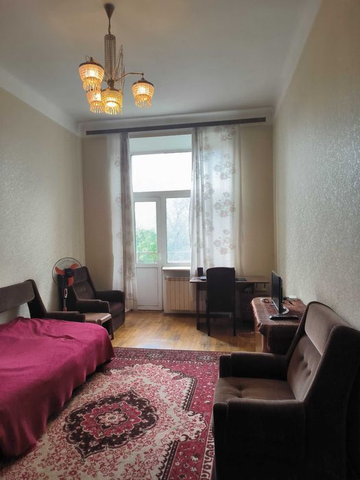 Продам 2-х кім.  вул. Верхній Вал,54/23 Поділ Подільський район