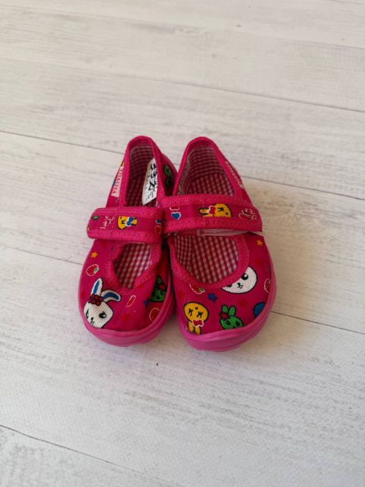 Тапці для дівчинки для садочка