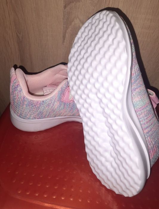 Кросівки 26р, для дівчинки.