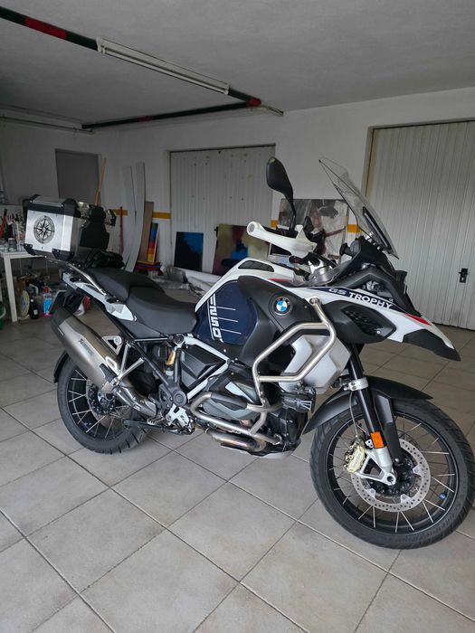 BMW R1250GS Adventure Trophy – 11/2022 – 18.000 km – Full Packs + Akrapovic