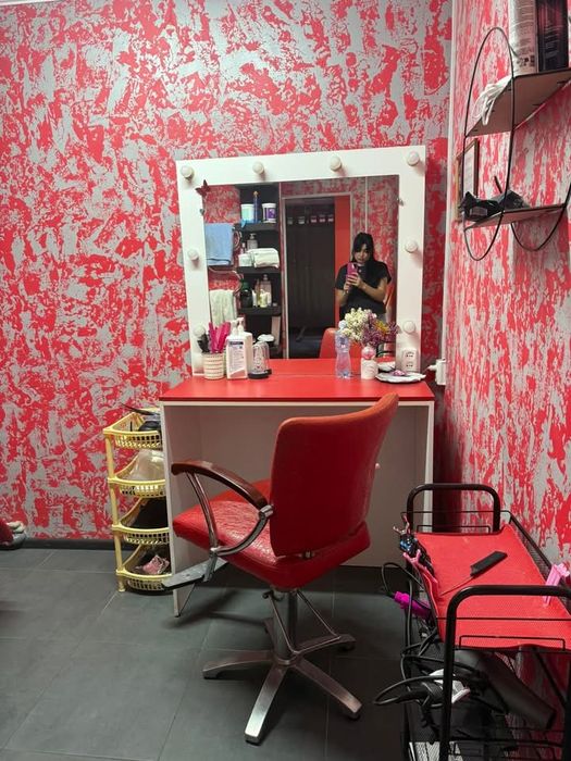 Оренда місця в салоні краси «Каре» !