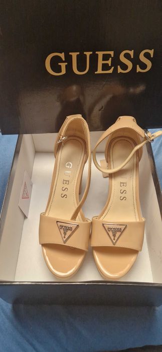 Buty sandaly na koturnie platformie  wysokie obcasy na slupku GUESS