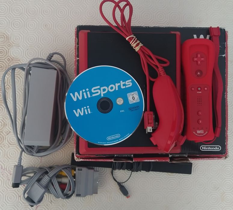 Consola Nintendo Wii Mini completa + oferta jogo Wii Sports