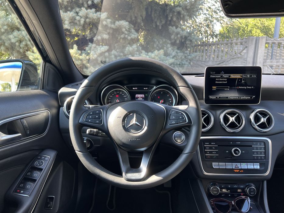 Mercedes-Benz GLA200d, 2019 рік