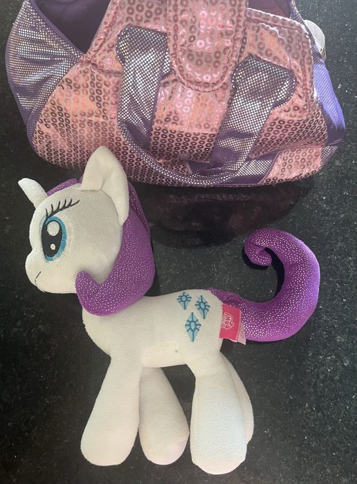 Peluche unicornio com mala mole