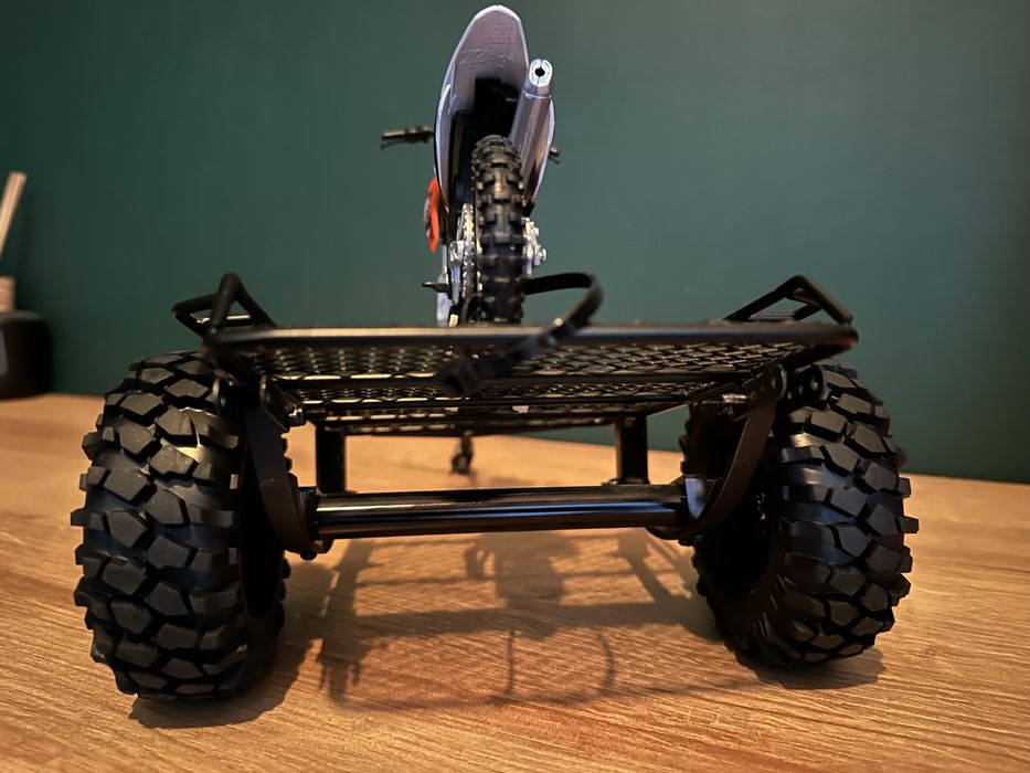 Przyczepa z motocyklem. RC trx4 1/10