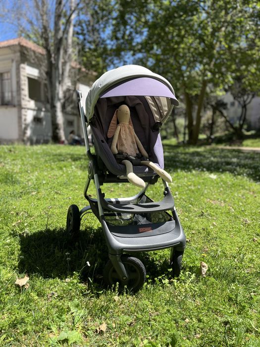 Carrinho de bebé Stokke + capa de chuva + acessórios