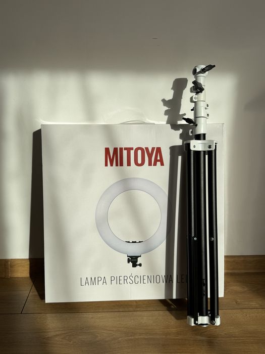 Lampa ring Mitoya