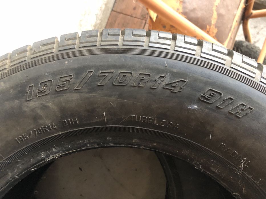 Pneu Goodyear 195/70/14r