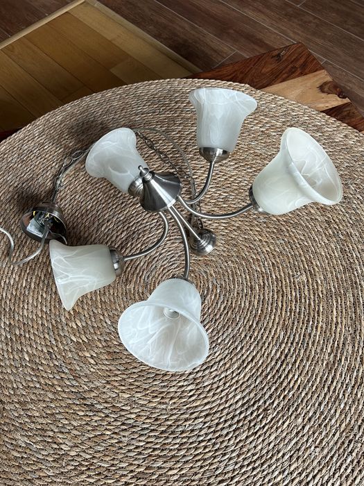 Lampa piecioramienna