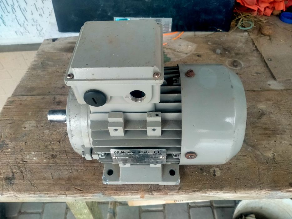 электродвигатель