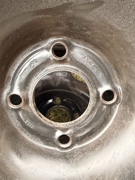 Felgi stalowe opony zimowe kołpaki 16 citroen c4 picasso / grand