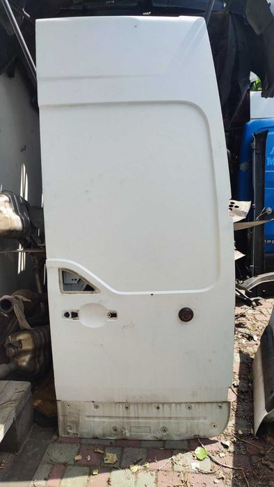 Двері задні ліві Дверка Renault Master lll Movano Запчастини
