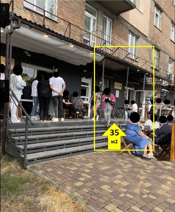 35м2, є ремонт, фасад на зупинку, перехрестя Новодарницька - Ялтинська