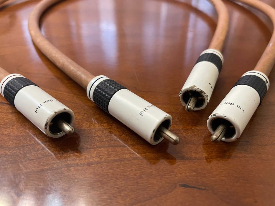 Cabos Van Den Hul RCA The First Carbono puro (Metal Free)