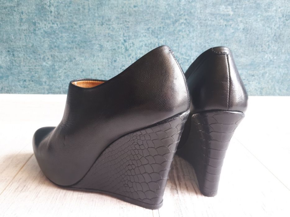 Botki, polbuty, skora naturalna, Gino Rossi