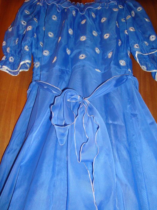 Продаю платье нарядное, р. 46-48