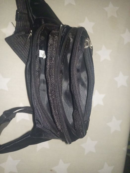 Сумочка на пояс ,бананка(новая)