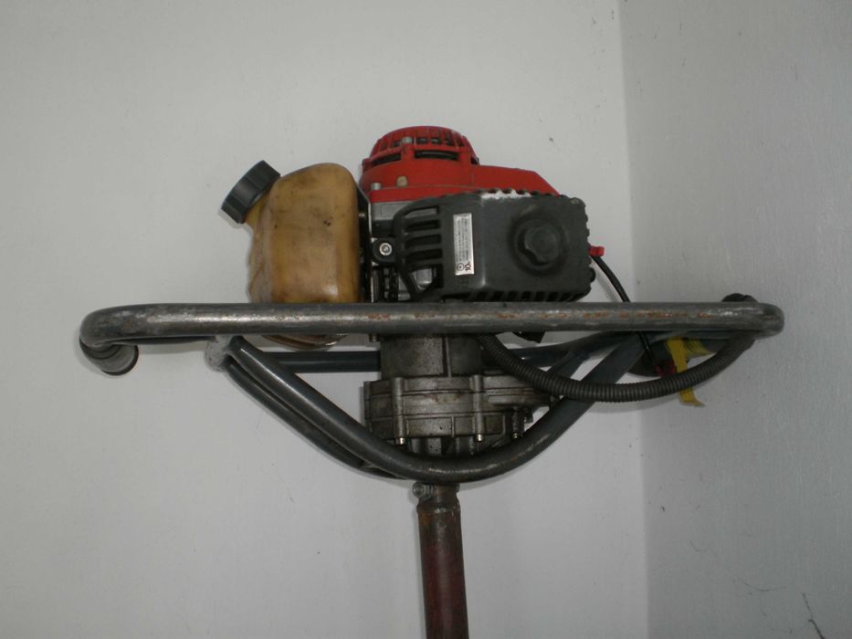 Wiertnica glebowa spalinowa Efco ER 1560