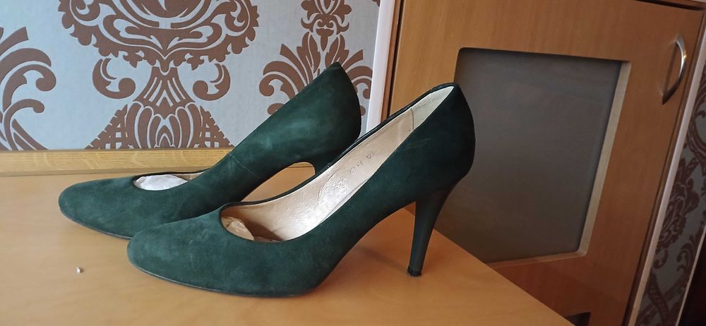 buty - czółenka w kolorze zieleni butelkowej