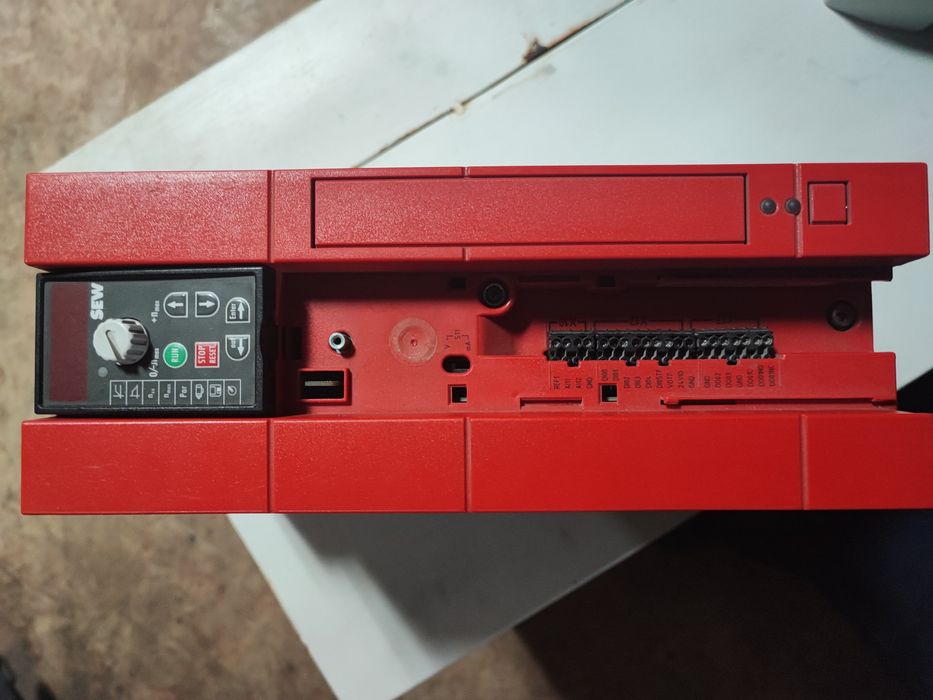 Частотний перетворювач SEW