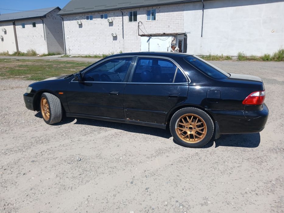 HONDA Accord.       .