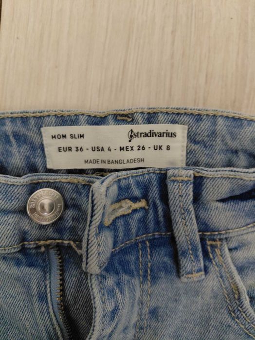 Jeansy dla nastolatki Stradivarius
