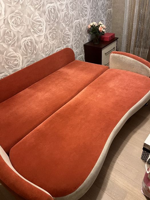 Диван у вітальню/дитячу