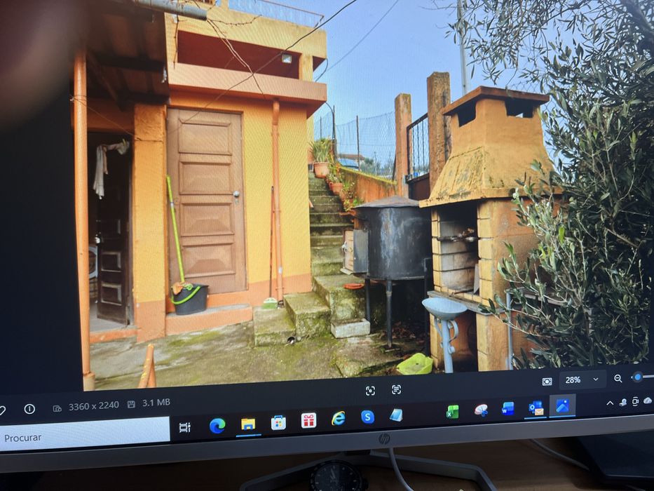 Pequena quinta para venda. Mais informacoes por contacto