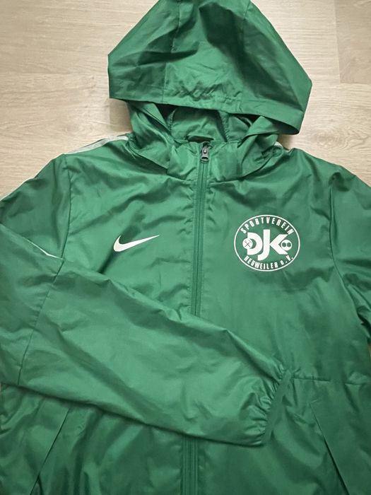 Вітровка Nike 158-170 см