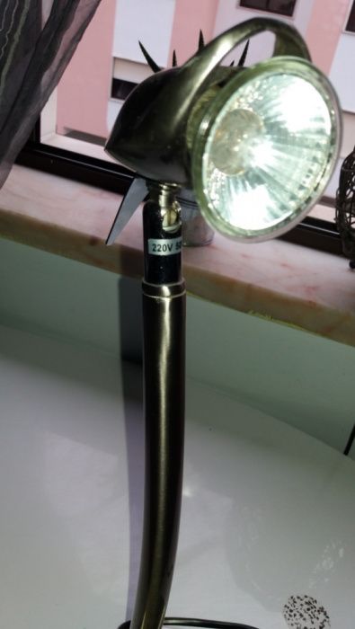 Vendo Luminária .