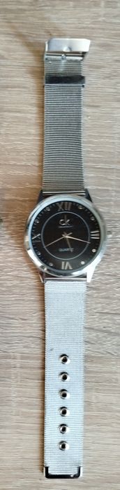 Часы наручные кварцевые годинник