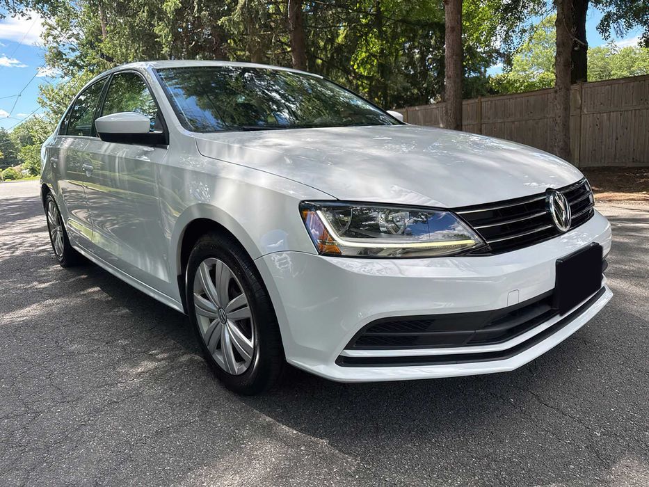 Volkswagen Jetta      2018