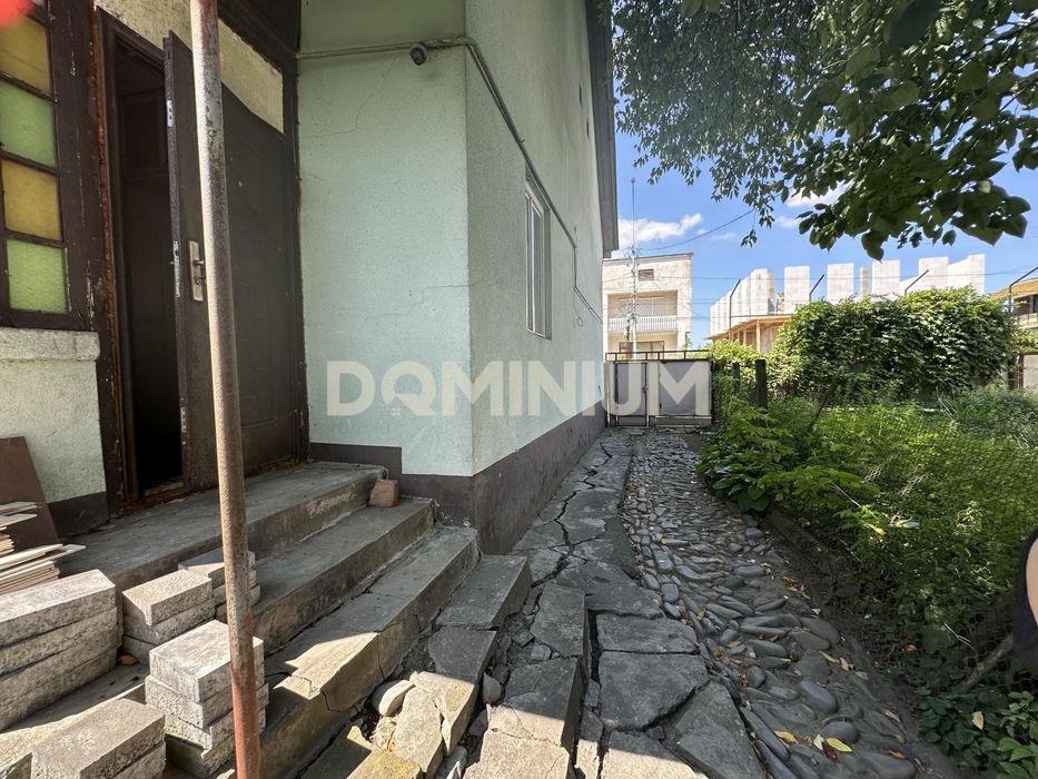 Продається будинок в центрі Тячева