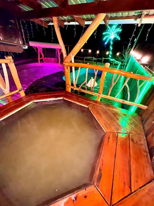 Світло є постійно.  Подобова оренда" БарлігВілла" бассейн баня чан