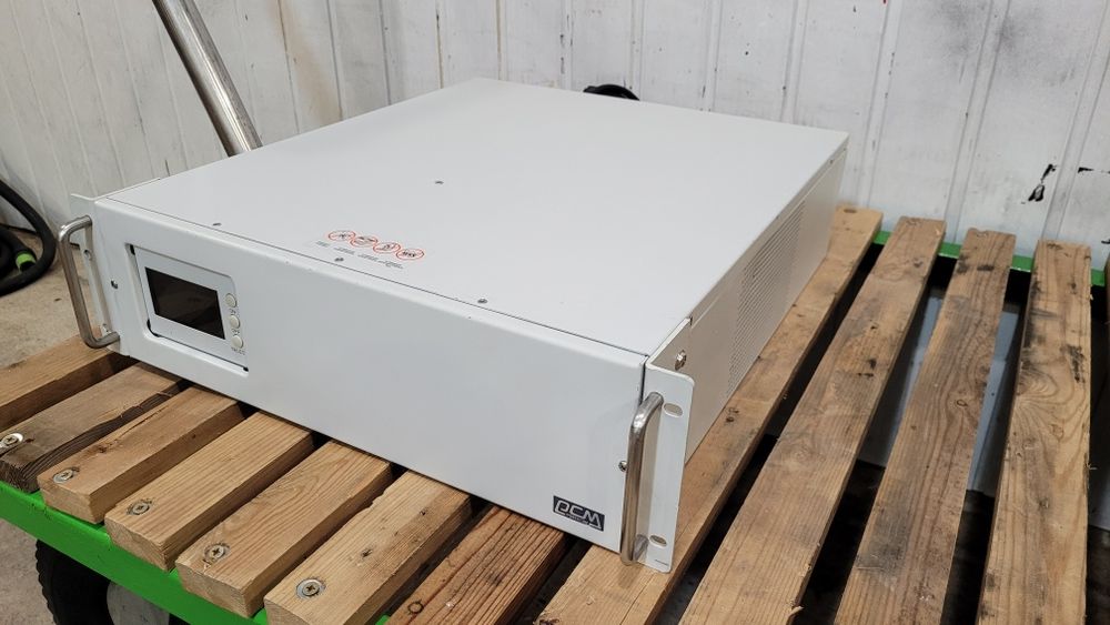 ИБП  " Powercom " 3000