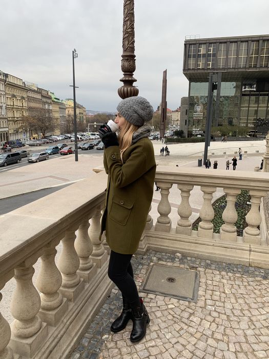 Жіноче пальто.