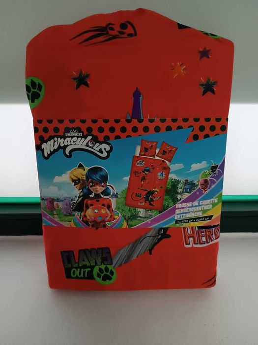 Capa de Edredão em microfibra + 1 Fronha Miraculous Ladybug Battle