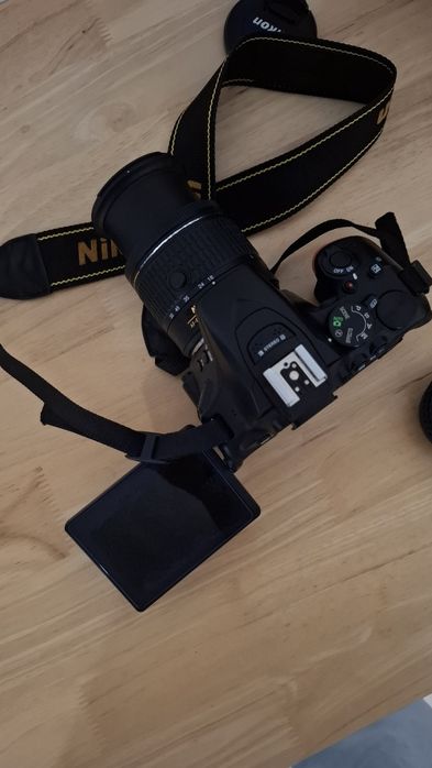 Nikon D5600 + AF-P 18-55mm VR