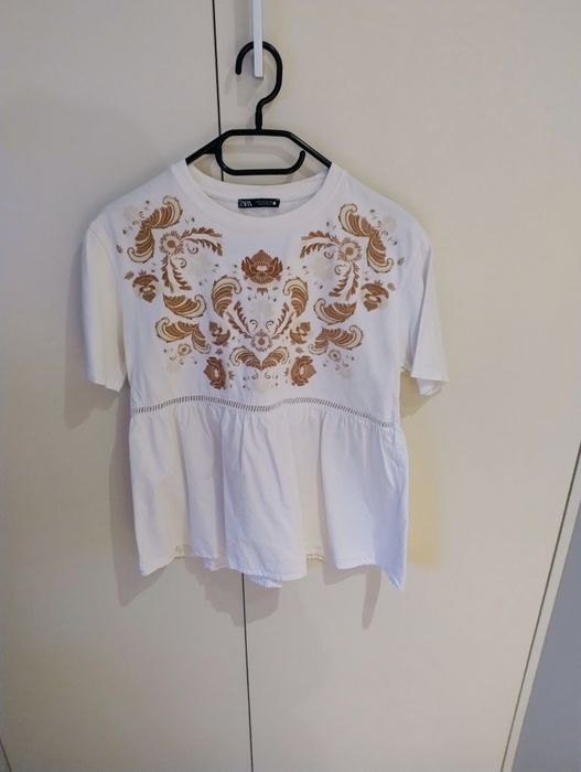 Bluzka z baskinką zara