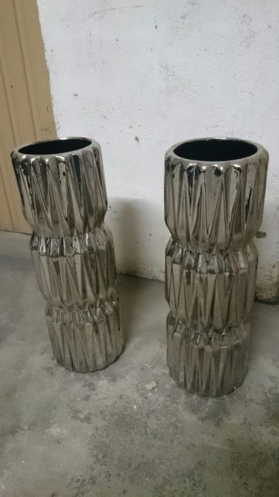 Set of Jugs427808377988065281