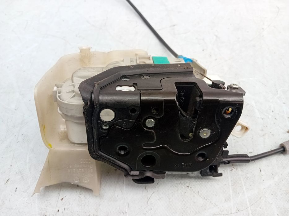 Fechadura / fecho porta frente esquerdo AUDI A3 (8V1, 8VK)