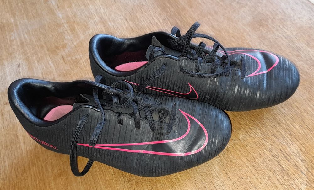 Korki Nike Mercurial rozmiar 34