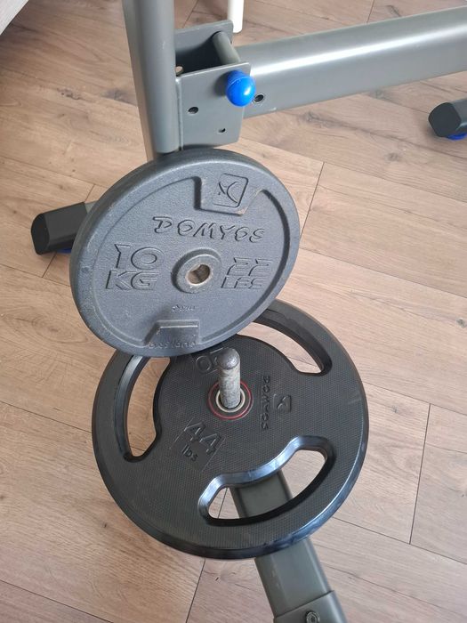 Rack com pesos e barra de 10kg
