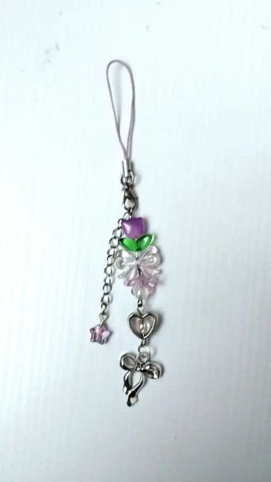 Брелок на пінах.