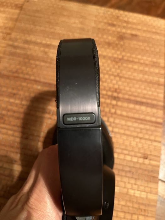 Sony MDR-1000X wireless anc
