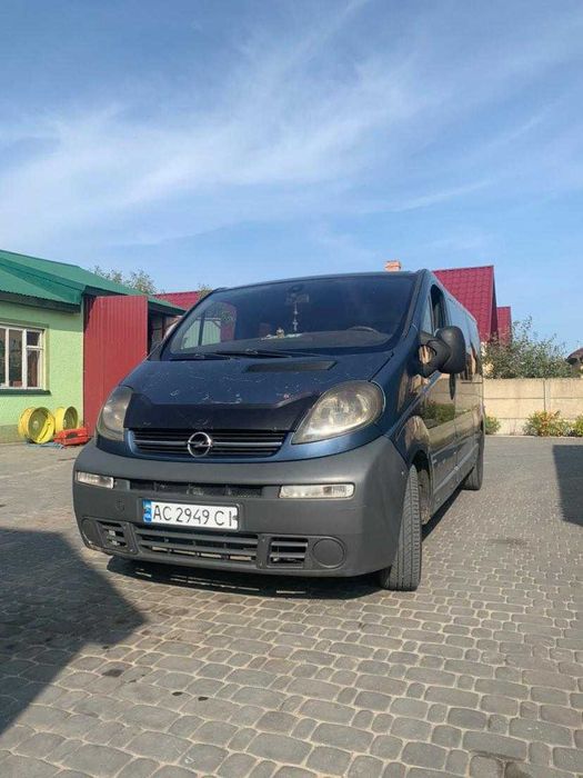 Opel Vivaro продам
