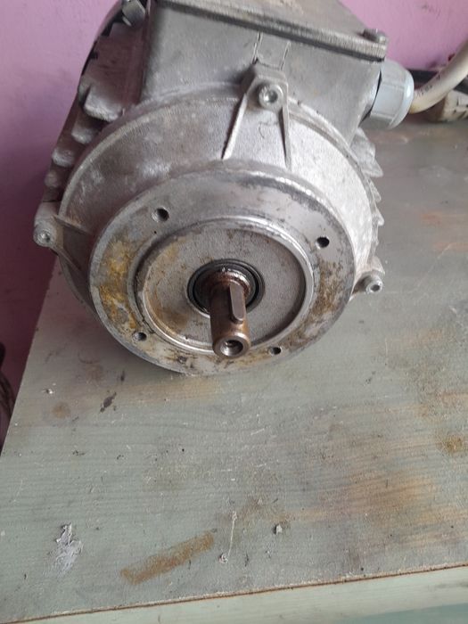 Silnik jednofazowy 1.1 kw